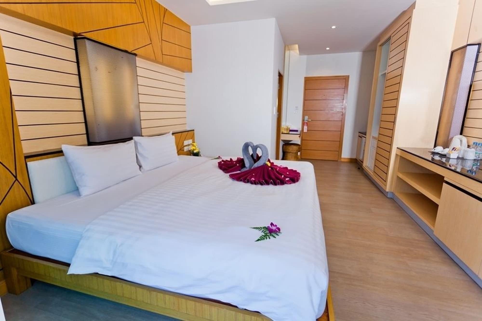 Anda Beachside Hotel Karon Ngoại thất bức ảnh